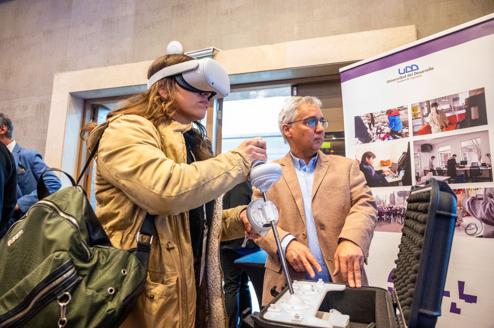 Investigador del C+ presenta simulador de realidad virtual en Congreso ...